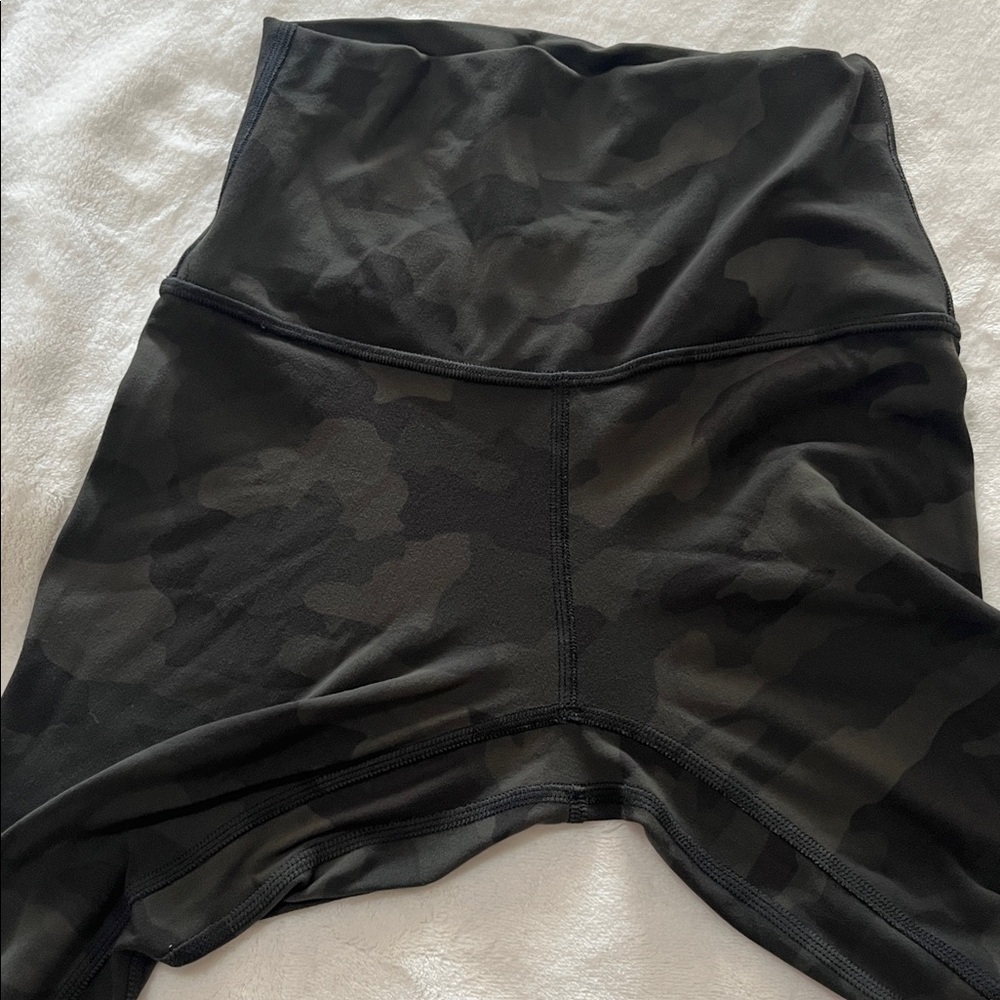 lululemon athletica Black Camo Leggings - Picture 5 of 6